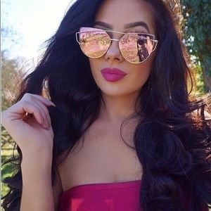 Accessories - 🆕💕Gradient lens cat eye sunglasses rose gold Accessories - 🆕💕Gradient lens cat eye sunglasses rose gold